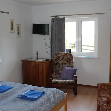 W Czarnolesie 维德米内